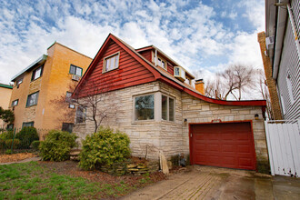 6457 N Damen Ave in Chicago, IL - Building Photo - Building Photo