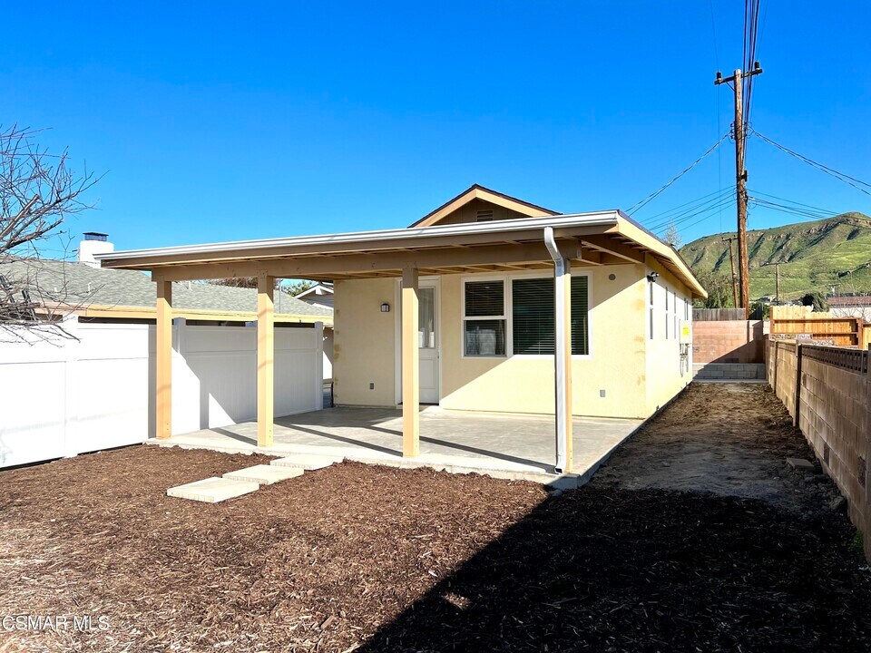 662 Gerst Dr in Newbury Park, CA - Building Photo