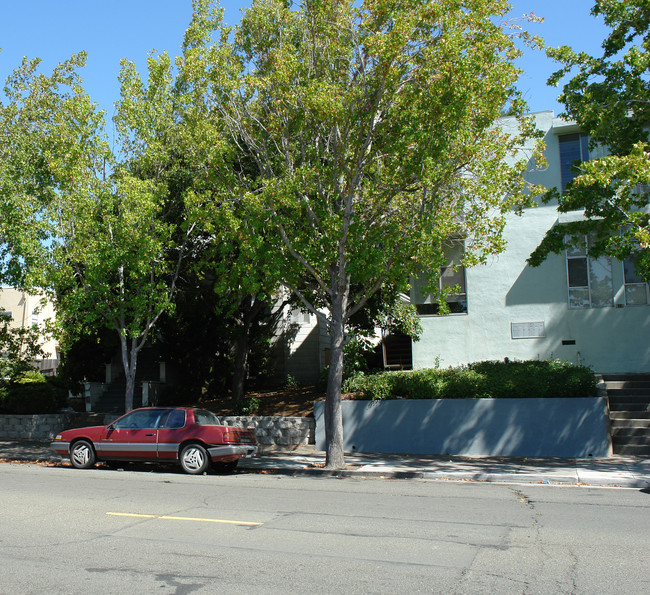 618 Florida St in Vallejo, CA - Foto de edificio - Building Photo