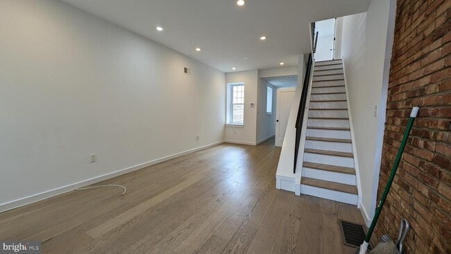 property at 2232 N Mascher St