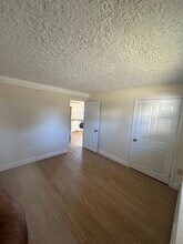 27 Jasper St, Unit 1 Bedroom Appartment in Saugus, MA - Building Photo - Building Photo