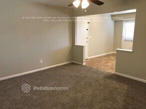 7120 E Broadway Rd in Mesa, AZ - Building Photo - Building Photo