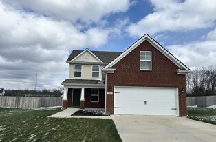 204 Candy Apple Ln in Richmond, KY - Building Photo