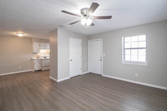 11-411 Thompsonville Ln in Oak Grove, KY - Building Photo - Building Photo