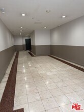 962 S Gramercy Dr in Los Angeles, CA - Building Photo - Building Photo