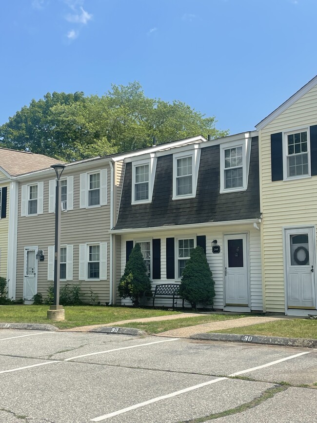 property at 3 Lakeside Dr