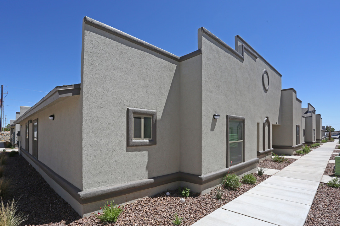 Homestead Palms in El Paso, TX - Building Photo