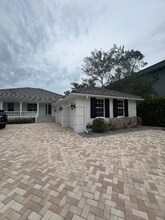 5178 Oakmont Pl in Siesta Key, FL - Building Photo - Building Photo