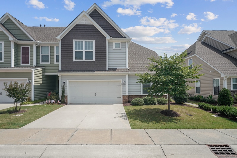 322 Acorn Hollow Pl in Durham, NC - Building Photo