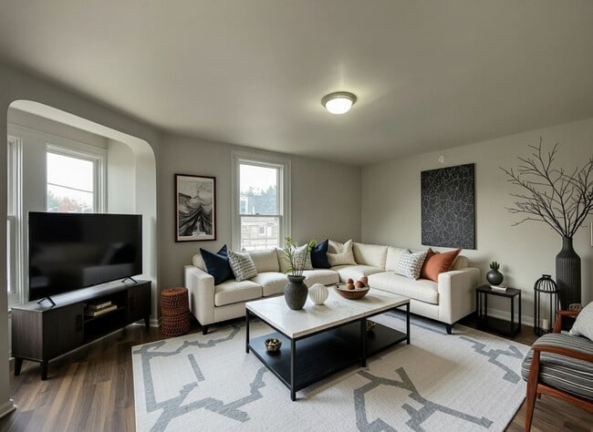 property at 201 E Cottage Pl