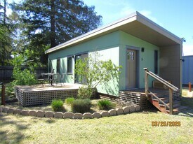 6127 Old Redwood Hwy in Santa Rosa, CA - Building Photo