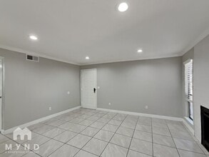 4744 O'Bannon Dr in Las Vegas, NV - Building Photo - Building Photo