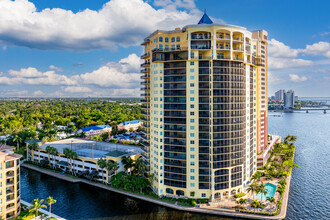 The Beau Rivage Condominiums in Ft. Myers, FL - Building Photo - Building Photo