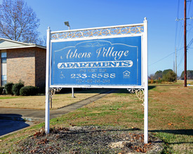 Athens Village in Athens, AL - Foto de edificio - Building Photo