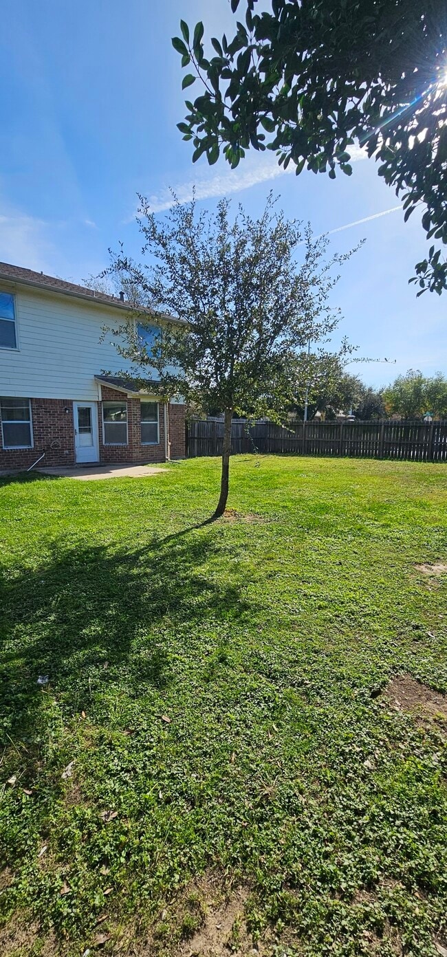 property at 5807 Laramie River Ct