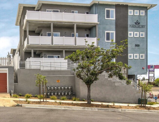 Plaza Del Rey in National City, CA - Foto de edificio - Building Photo