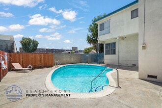 13614 Cordary Ave. in Hawthorne, CA - Foto de edificio - Building Photo