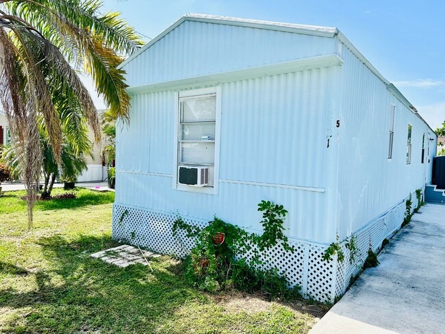 property at 2521 Brownell Ct