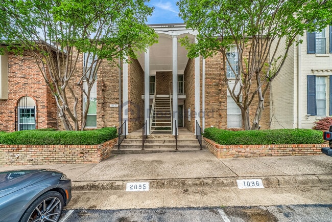 15931 Stillwood St, Unit Apt 2095 in Dallas, TX - Building Photo - Building Photo