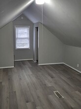 75 W Newlon Pl in Mansfield, OH - Building Photo - Building Photo