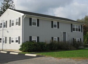 11 Kathy Ann Dr in Narragansett, RI - Building Photo - Building Photo