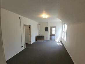 514 Niagara St, Unit C in Eau Claire, WI - Foto de edificio - Building Photo