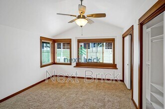813 NW 97th St in Seattle, WA - Building Photo - Building Photo