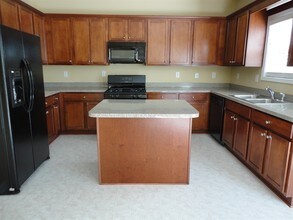 1319 Station Ridge Dr in Lawrenceville, GA - Foto de edificio - Building Photo