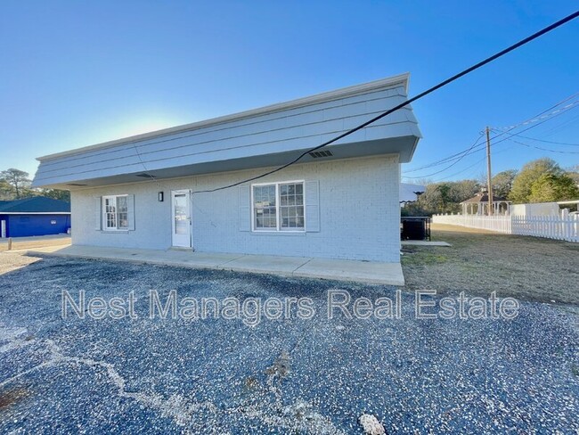 3250 Willard Dr in Fayetteville, NC - Building Photo - Building Photo