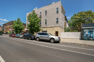 1144 Halsey St in Brooklyn, NY - Building Photo - Building Photo