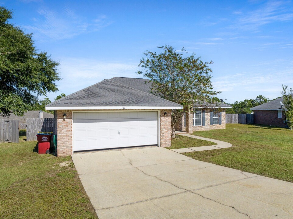 316 Sidewinder Loop in Crestview, FL - Building Photo