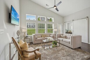 Burr Oak Commons in Delaware, OH - Building Photo