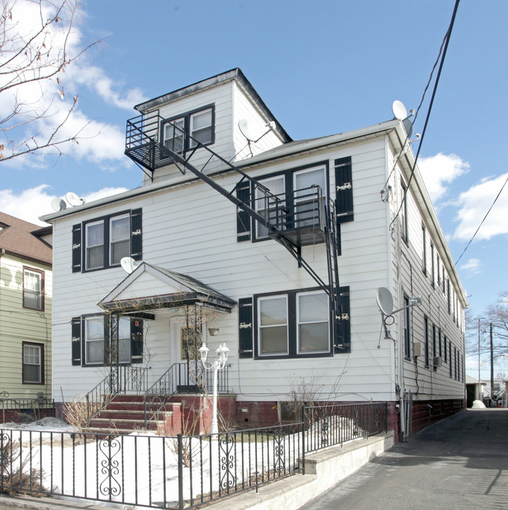 1019 Monroe Ave in Elizabeth, NJ - Building Photo