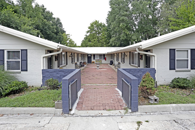 Brookside Apartments in Fayetteville, AR - Building Photo - Building Photo