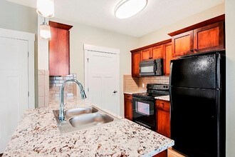 3590 E Grand Forest Dr-Unit -202 in Boise, ID - Building Photo - Building Photo
