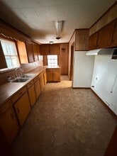 2125 Primrose St in Beaumont, TX - Building Photo - Building Photo