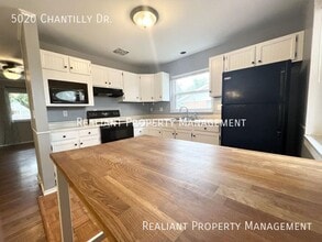 5020 Chantilly Dr in Cincinnati, OH - Building Photo - Building Photo