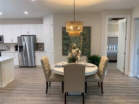 208 Indies Dr E in Naples, FL - Building Photo