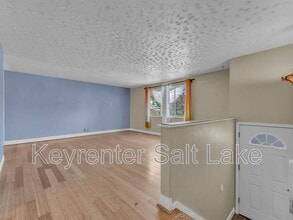 4933 Kathleen Ave in West Valley City, UT - Building Photo - Building Photo