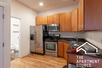 2835 N Damen Ave, Unit 1R in Chicago, IL - Building Photo - Building Photo
