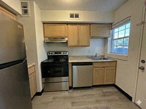 Park Vista Apartments in Atlanta, GA - Building Photo - Building Photo