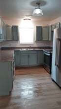 1046 St Louis St in Lebanon, MO - Building Photo - Building Photo