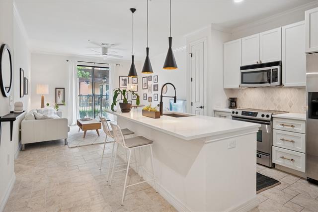 8616 Turtle Creek Blvd in Dallas, TX - Building Photo - Building Photo