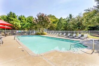 Autumn Ridge Apartments in Memphis, TN - Building Photo - Building Photo