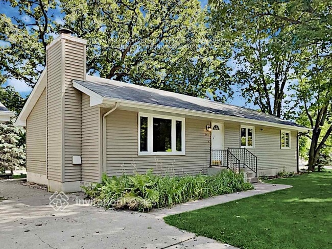 property at 2443 Granada Ave N