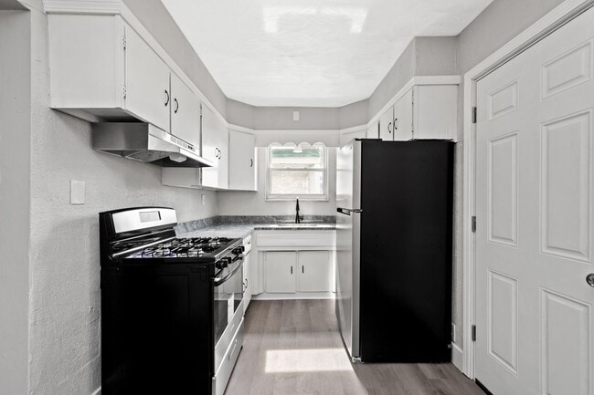 property at 2512 Banker St