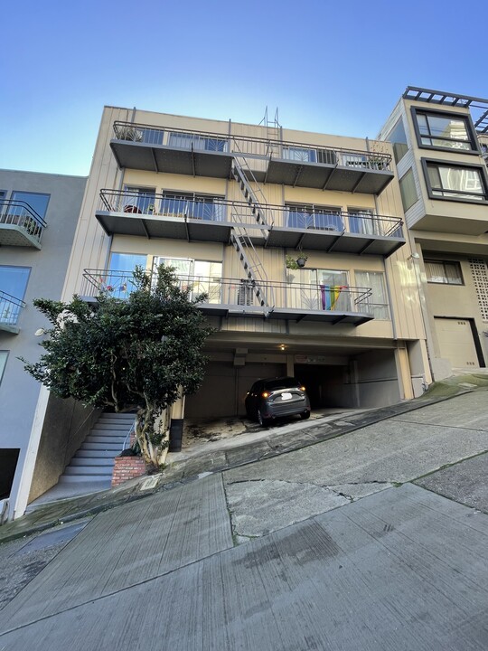 45 Glendale St, Unit 2 in San Francisco, CA - Building Photo