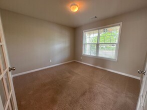 112 Suggs Dr in Lebanon, TN - Building Photo - Building Photo
