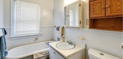 14300 Darwin Ave in Cleveland, OH - Building Photo - Building Photo