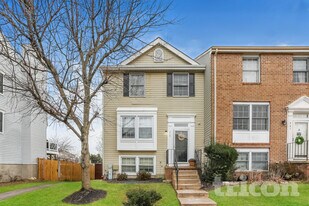 719 Dayspring Dr in Odenton, MD - Building Photo